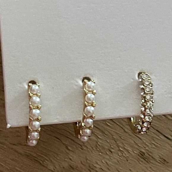 Sugarfix By Baublebar 4 Pair NEW Gold Tone Earrings Pearls Rhinestones Hoops - Picture 8 of 13